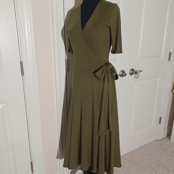 J CREW Short Sleeve Knit Wrap Midi Dress - Picture 4 of 5